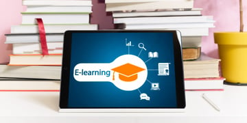 un template e-learning sur un pc